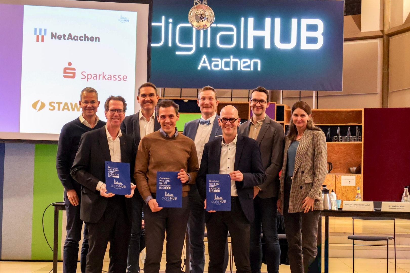 Mitgliederversammlung - Hauptsponsoren und Vorstand